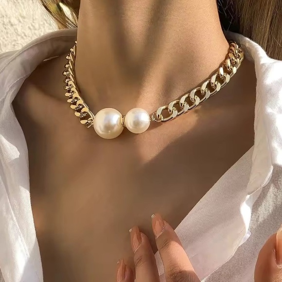 Anthropologie Ginevra Pearl Gold Chain Statement Necklace - Picture 12 of 14